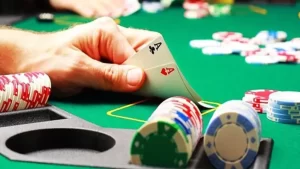 Cách chơi bài poker cơ bản